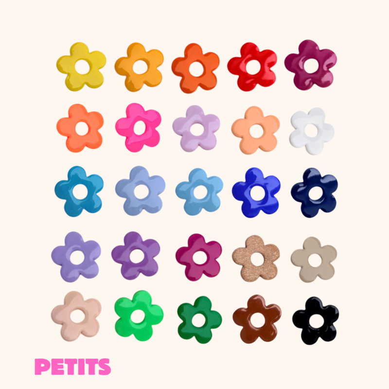 BOUCLES D'OREILLES - Petits charm's Love Flower (28 couleurs)